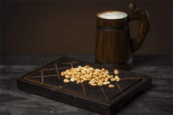 解析梦见吃花生米的寓意与征兆