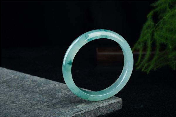 图片[1]-手镯入梦预示什么