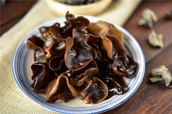 图片[1]-揭秘：已婚女性梦见木耳的运势寓意