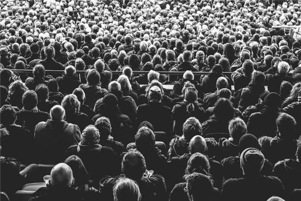 梦中阴间人群现身预示吉凶-安卜居