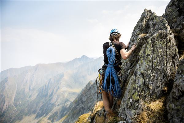 梦境行山路：预示什么运势征兆-安卜居