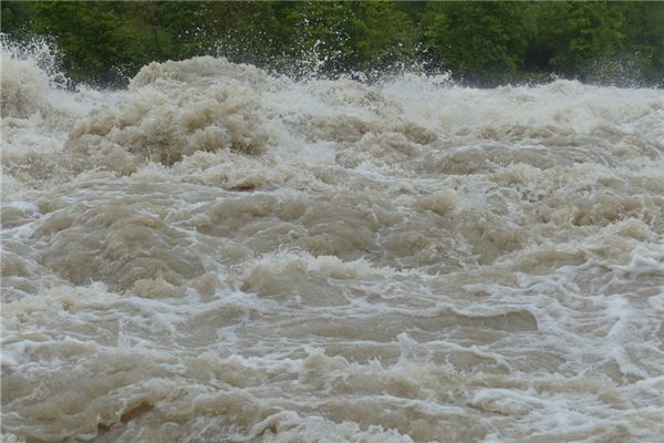 梦见洪水泛滥的寓意解析