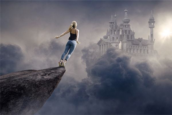 高空坠落梦境安然无恙