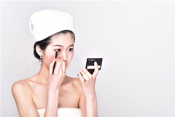 梦中画眉毛总是失败预示什么