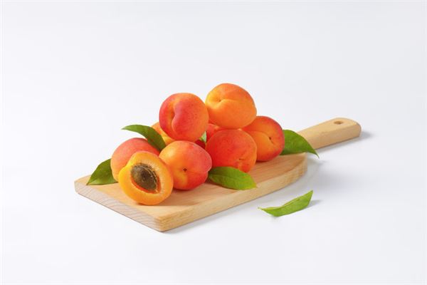 图片[1]-女性梦见杏子预示新生命降临吗