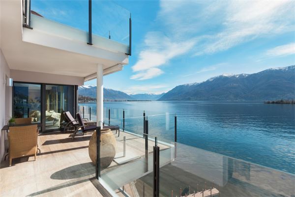 图片[1]-海边房屋与海水的梦境寓意