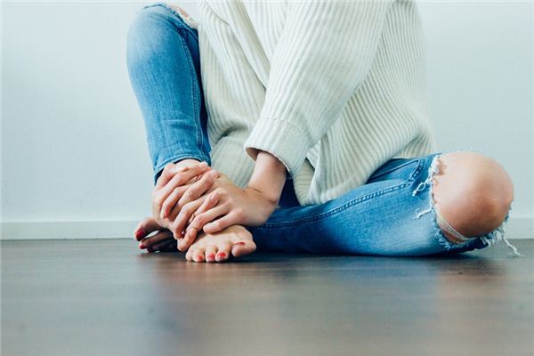 梦见裤烂了是什么意思 梦见裤烂了是什么意思