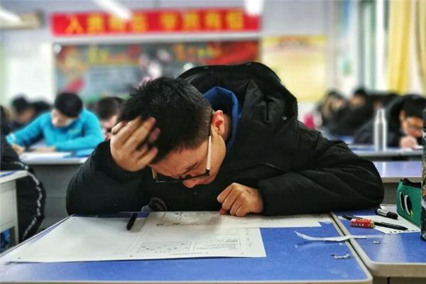 梦见考试不会代表什么，周公解梦解析梦境吉凶与运势征兆