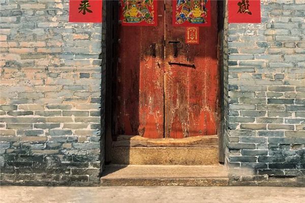 梦见跨过门槛，周公解梦为你揭示吉凶寓意，预示着什么